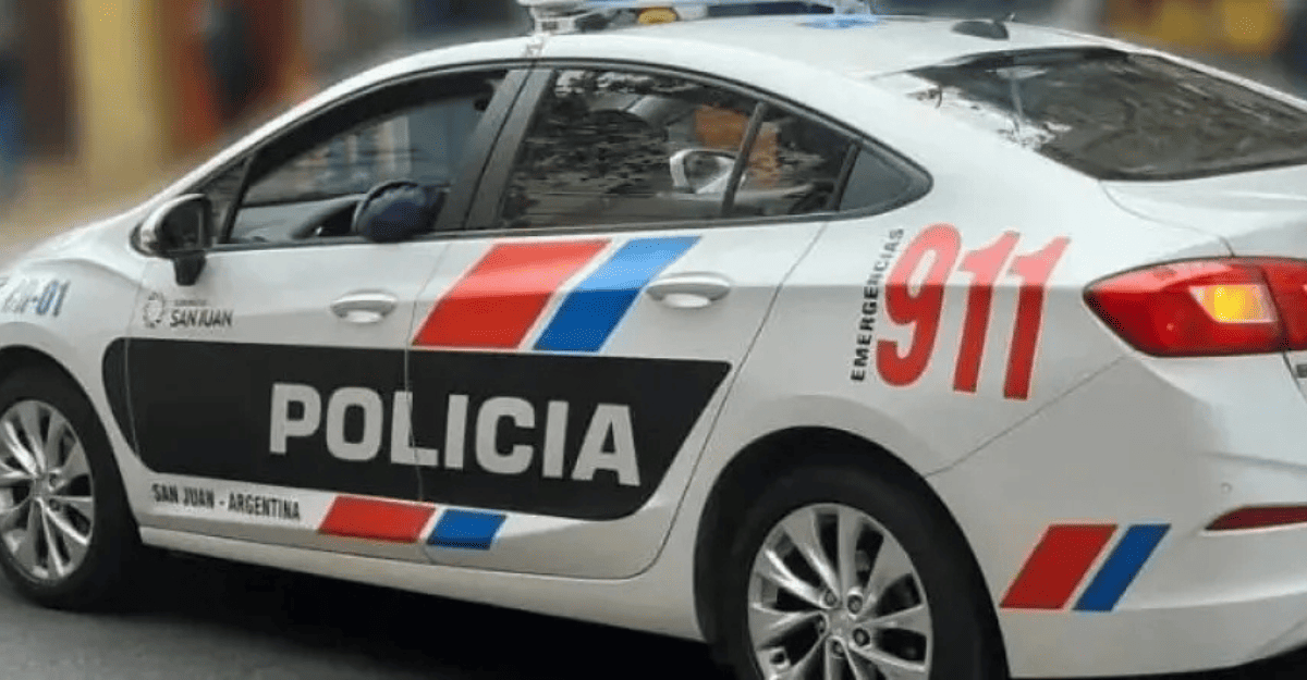 Caminaba por los techos para robar: lo frenaron los vecinos del Barrio Hualilán