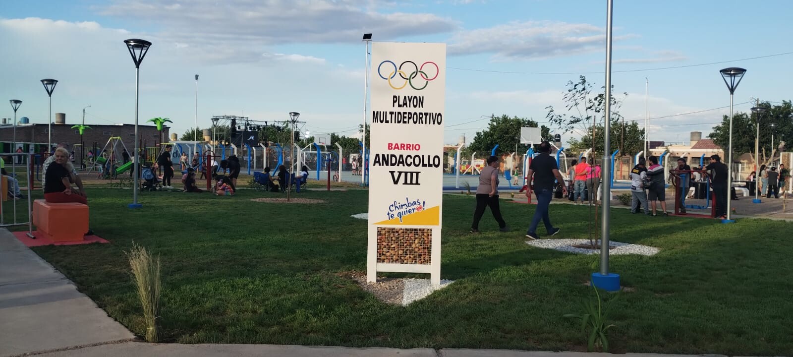 CHIMBAS: la Intendente Daniela Rodríguez inauguró el Playón Multideportivo del Barrio Andacollo VIII