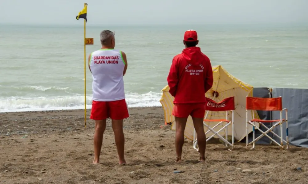 Apoyo a los Guardavidas de Playa Unión y Críticas al Gremio SUGARA