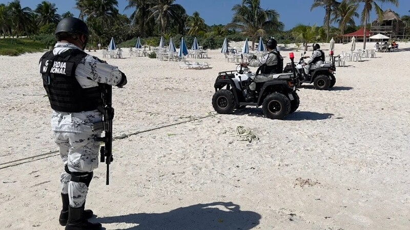 mx.jpg Narcoviolencia golpea al turismo en México