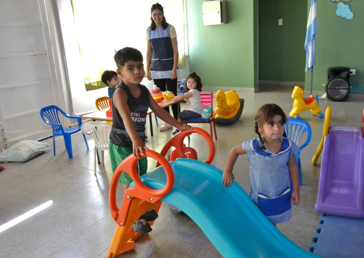 El equipo del servicio local de niñez adolescencia y familia lleva a cabo una serie de talleres dirigidos a las madres de los CDI de San Martín.