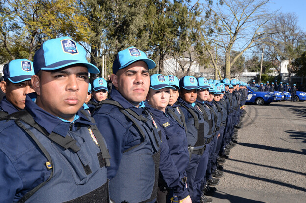 nuevos-integrantes-de-la-Policia-Barrial12