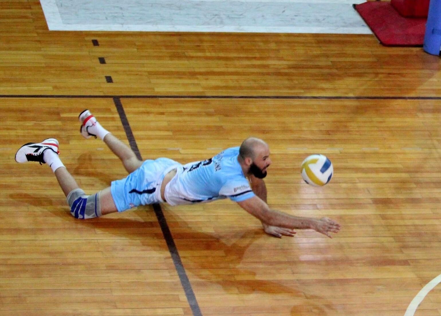 o_1737457066.jpeg Regatas Corrientes ganó su tercer partido en la Liga Nacional de Voleibol