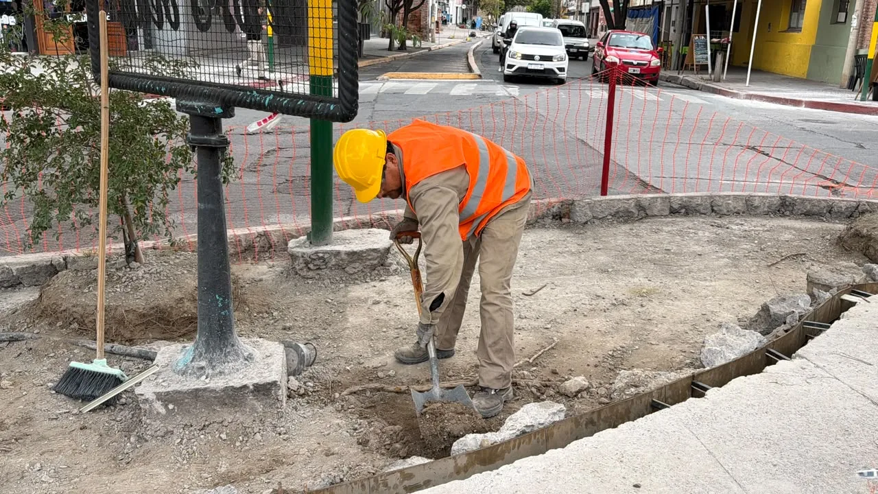 La municipalidad de Salta renueva el paseo de los poetas con obras de accesibilidad y mejoras urbanas