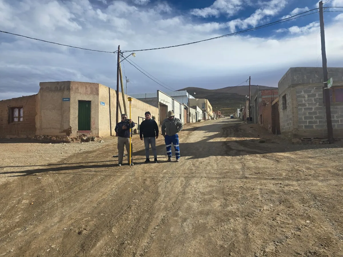 Inicio de obra de cloaca en Olaroz Chico