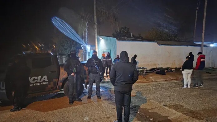 Concordia: cuatro detenidos y más de 140 envoltorios de cocaína secuestrados