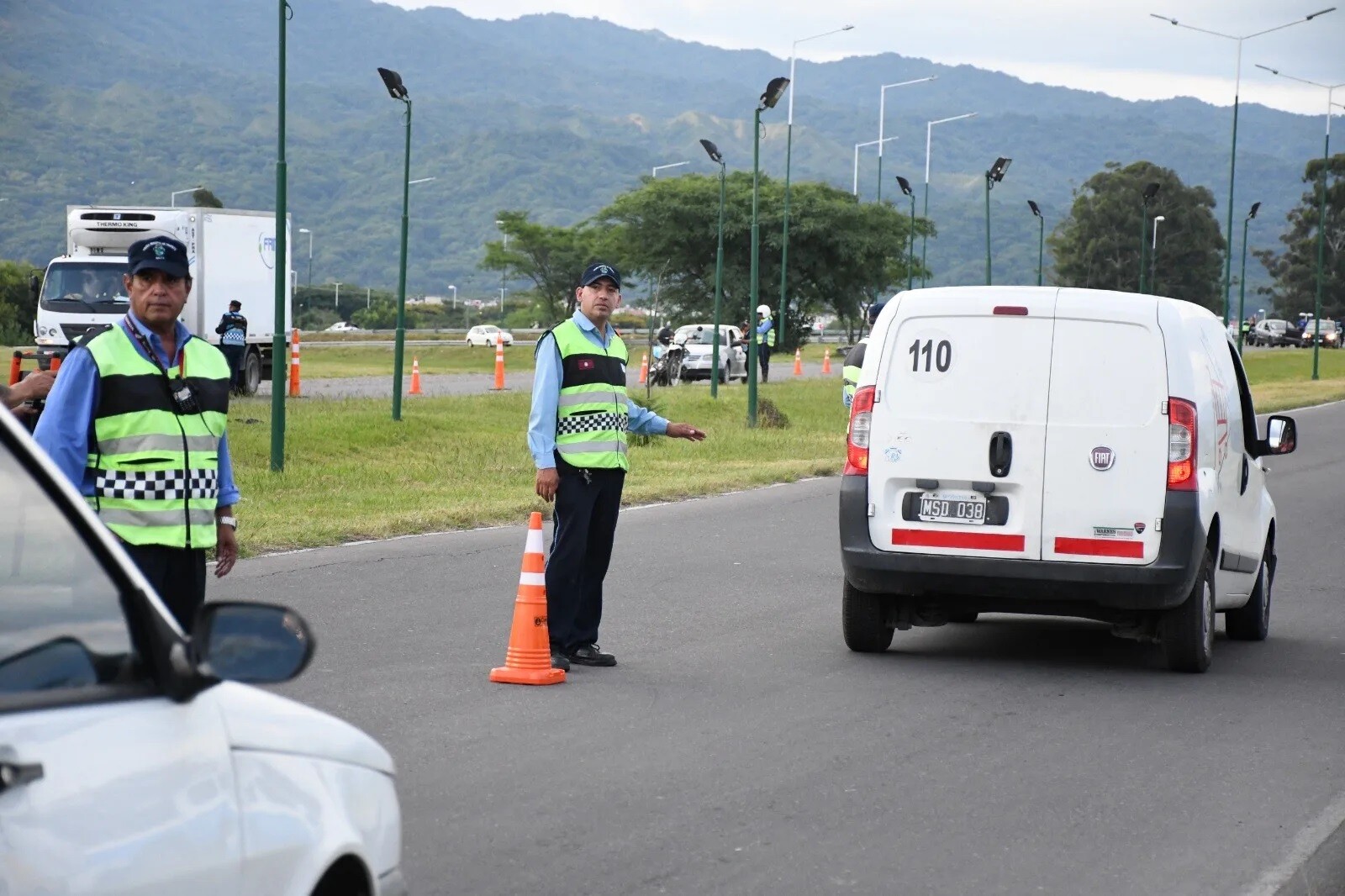 operativo-vial-transito-control-2.jpg operativo-vial-transito-control-2.jpg