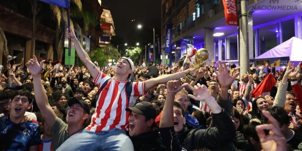 Paraguay: Santiago Peña decreta feriado este martes por la victoria de la Albirroja ante Alemania