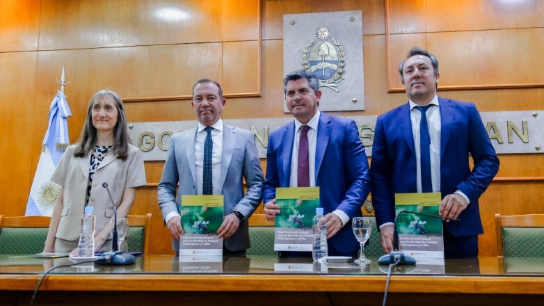 El gobernador Orrego presentó el Pan Integral Provincial contra el Dengue