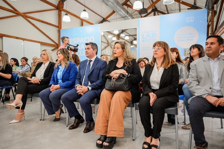 El gobernador Marcelo Orrego participo del lanzamiento  del programa de Fortalecimiento Escolar Gratuito en para cuatro departamentos
