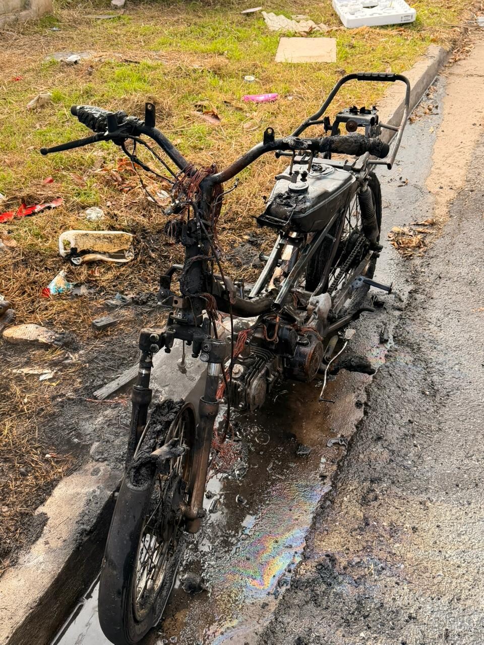 Detuvieron a un joven tras robar e incendiar una moto en San Lorenzo