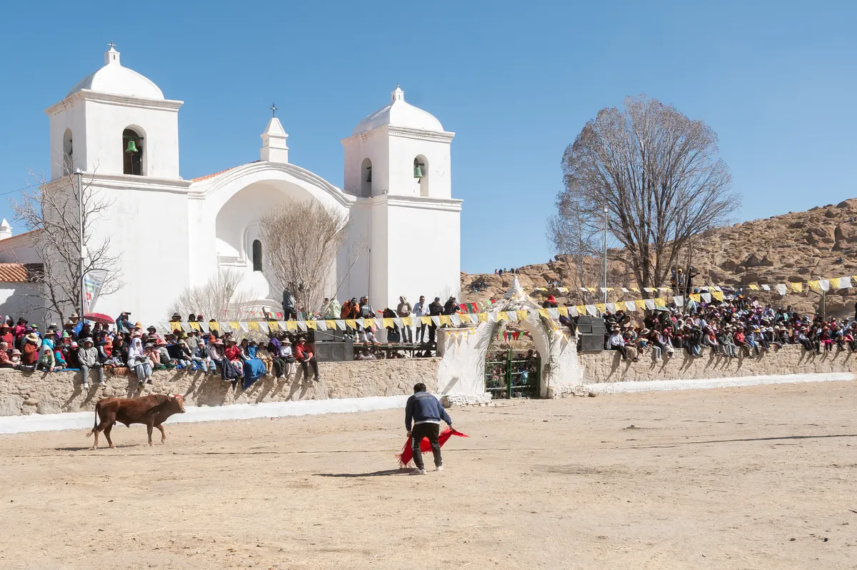 Casabindo se prepara para el Toreo de la Vincha: fe, fiesta y devoción en el corazón de la Puna
