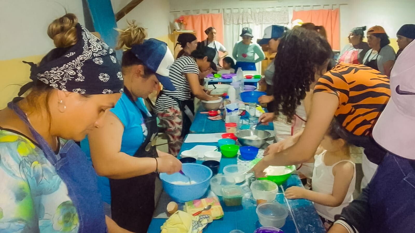 Más de cinco cursos de Panificación Navideña  se comenzaron a dictar en distintos puntos  de Pocito.