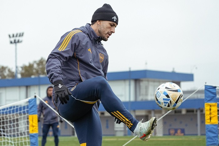 paredesentrenamientoboca.jpg Con Paredes convocado, Boca recibe a Unión. También, Atlético-Ferroviario
