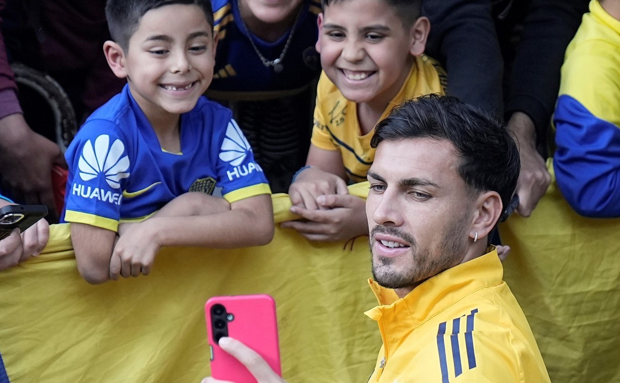 Con Paredes de titular, Boca enfrenta al ATU por Copa Argentina
