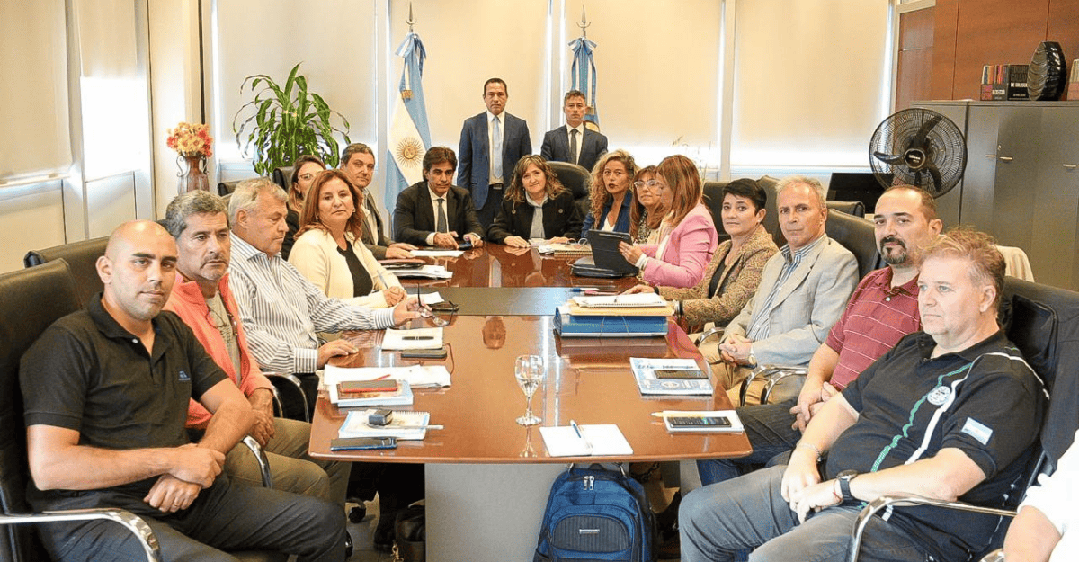 Paritaria docente: nueva propuesta salarial del Gobierno, gremios decidirán el 18 de agosto