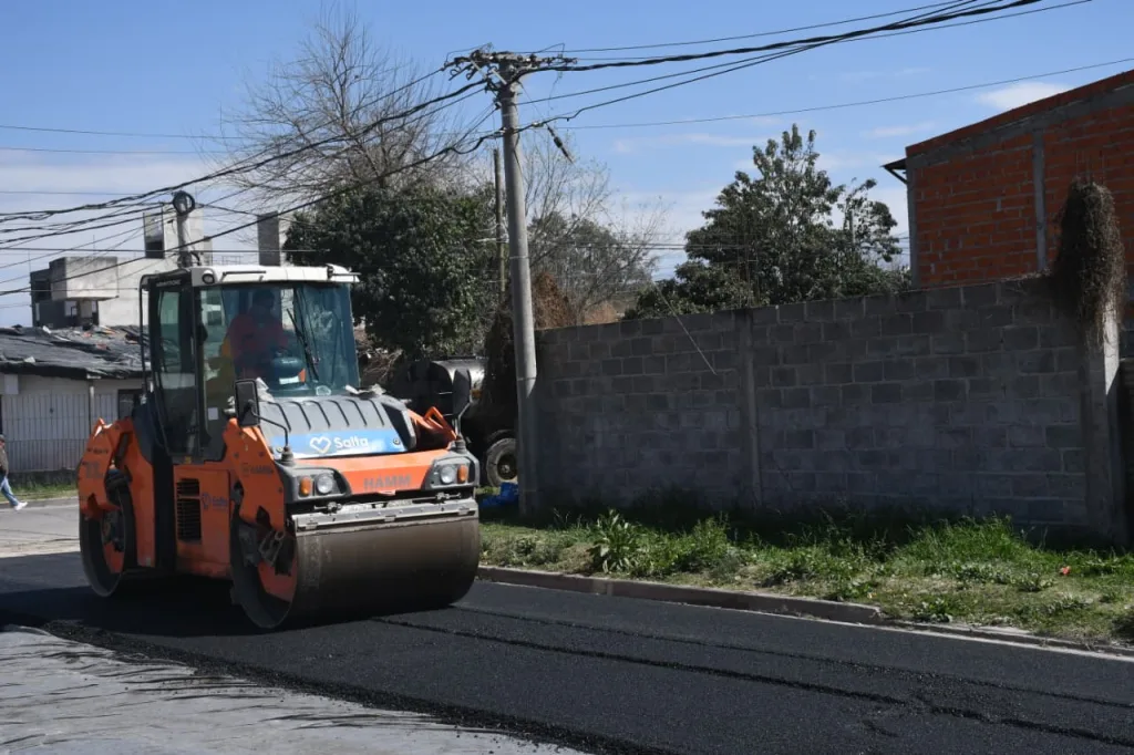 pavimentacion-miguel-araoz-10-1024x682.webp El municipio de Salta continúa con las obras de erradicación de calles de tierra en Miguel Aráoz
