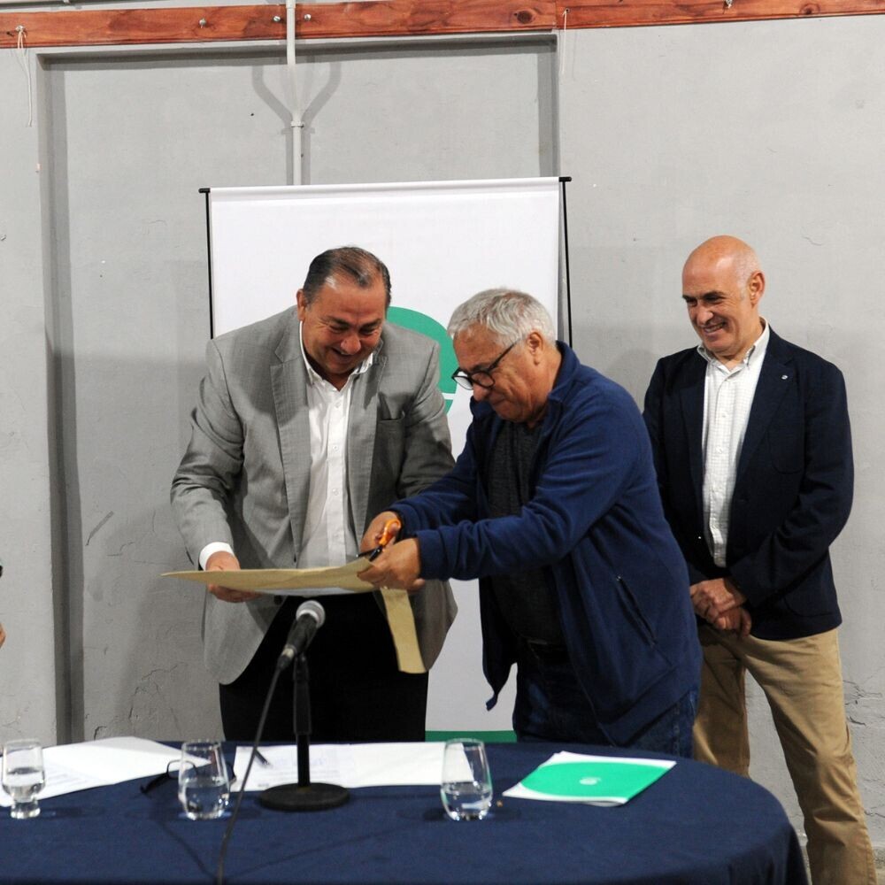 Poletti encabezó la licitación para iluminar el tramo desde el viaducto Oroño hasta barrio El Pozo