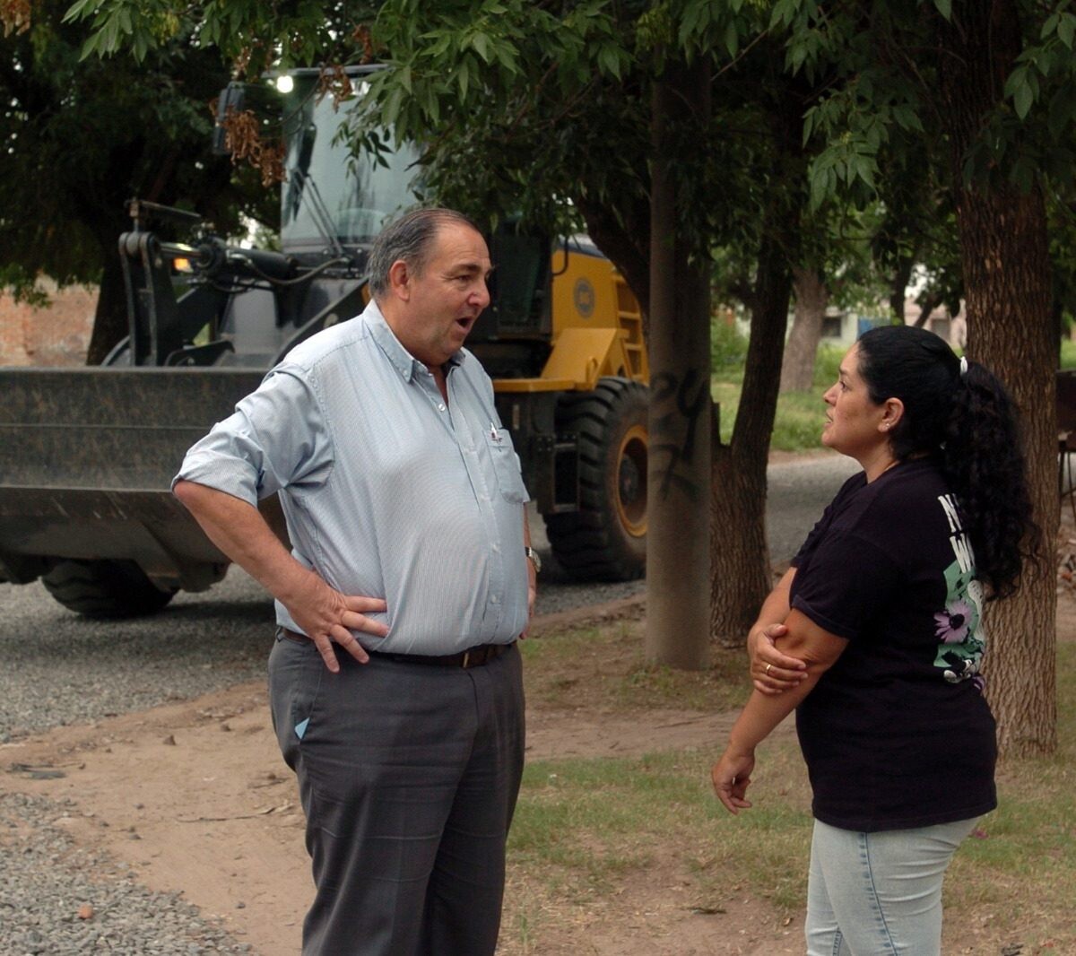 Avanza la colocación de estabilizado pétreo en barrio El Tránsito