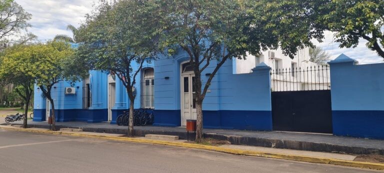 poli-768x346.jpg