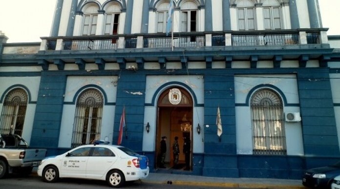 policia-jefatura-gchu.jpg Una mujer vivió una pesadilla en su casa: “Dame la plata porque te mato”