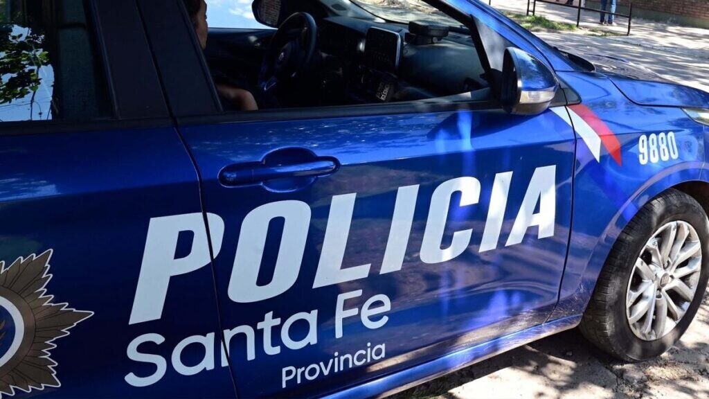 Un joven perdió el control de su auto y volcó a la altura de El Quillá
