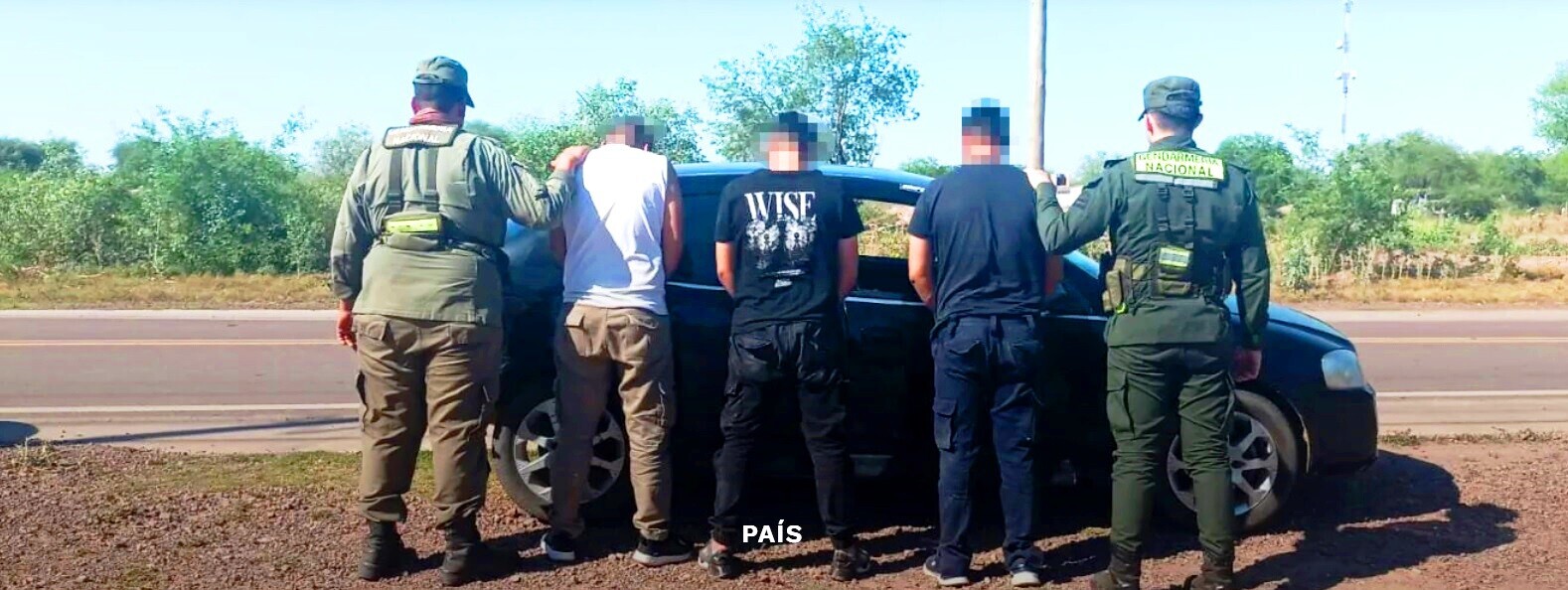 TOURS DE COMPRAS: Detuvieron a oficiales que realizaban controles truchos a tours de compras entre ellos comerciantes bolivianos en Salta