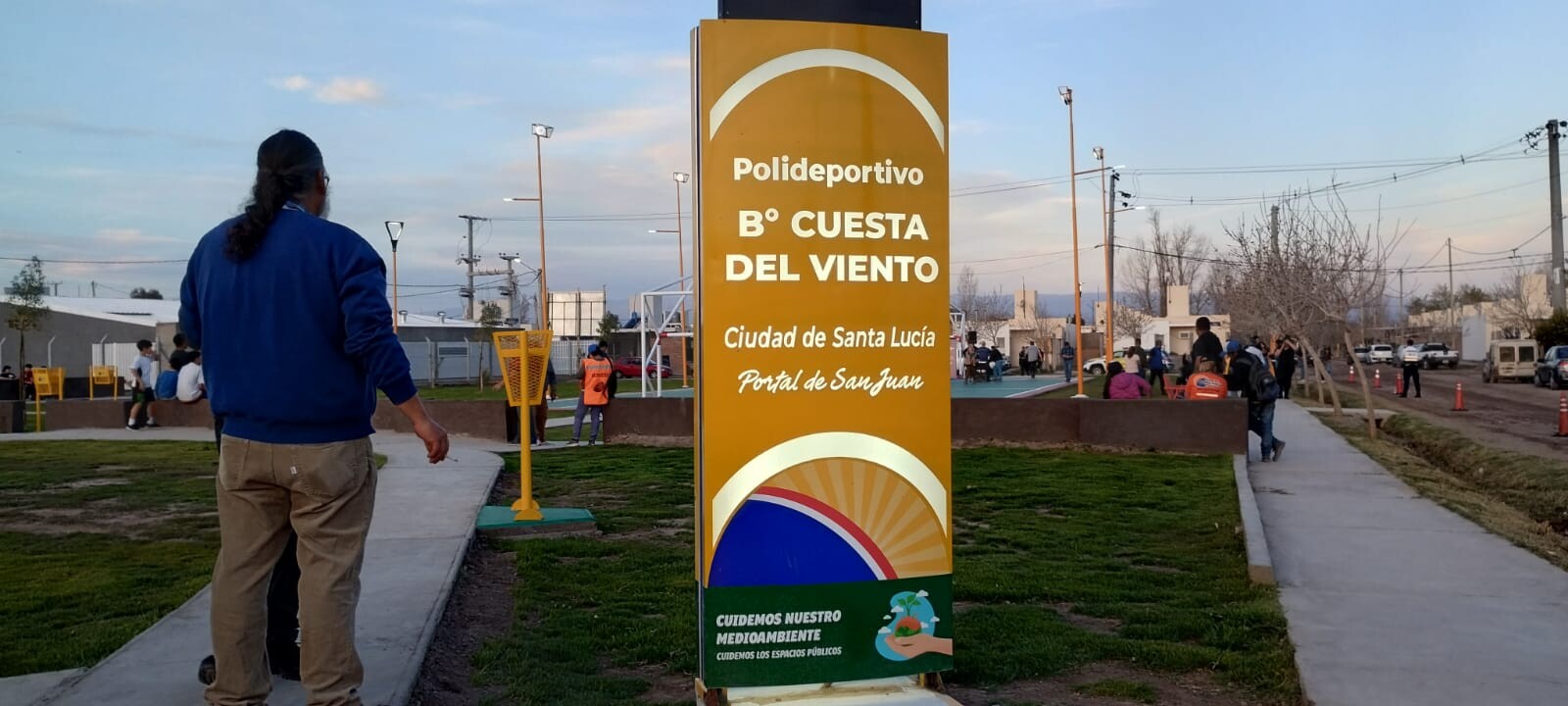 polideportivo-2.jpeg polideportivo-2.jpeg
