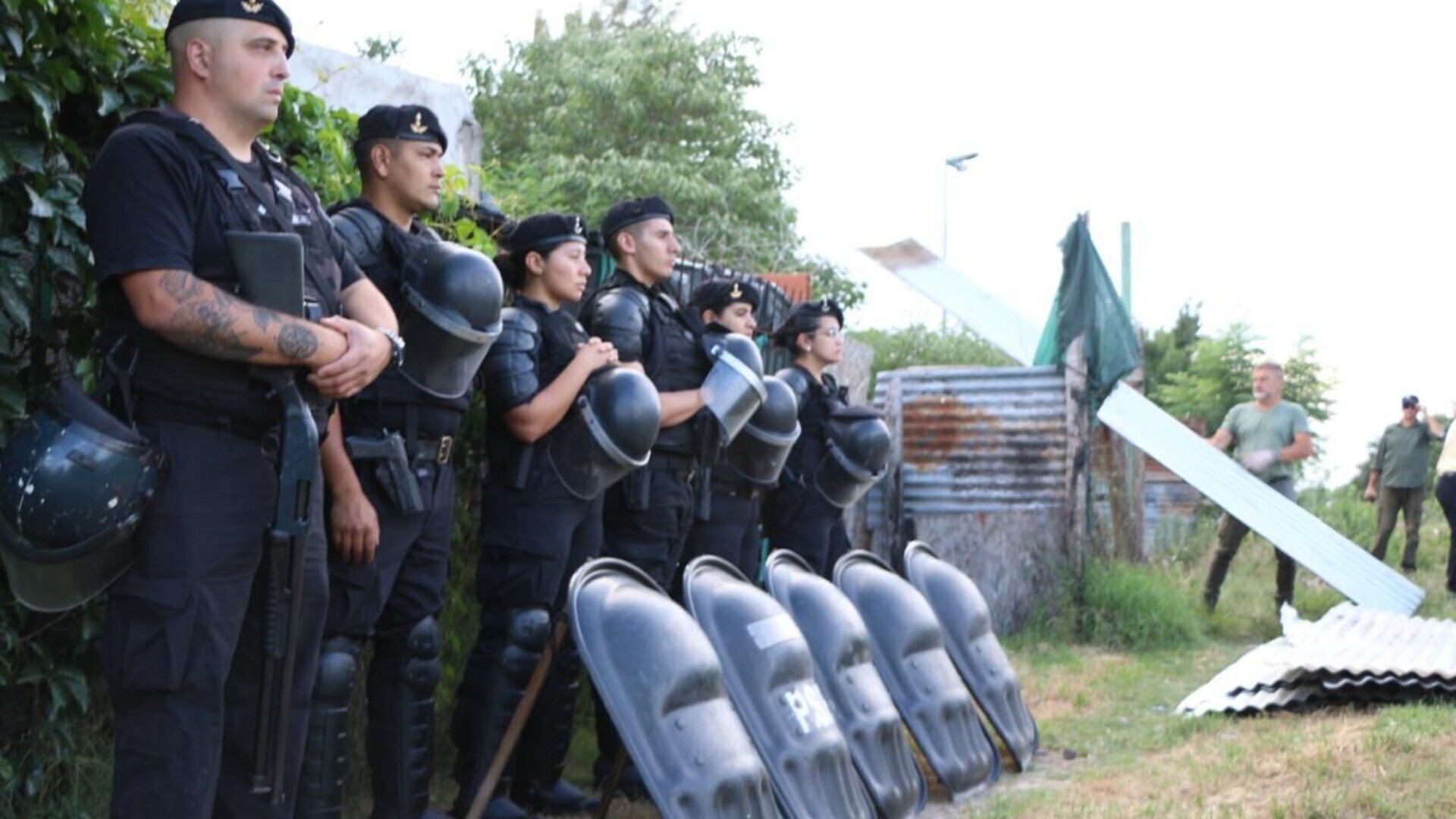 polis.jpeg