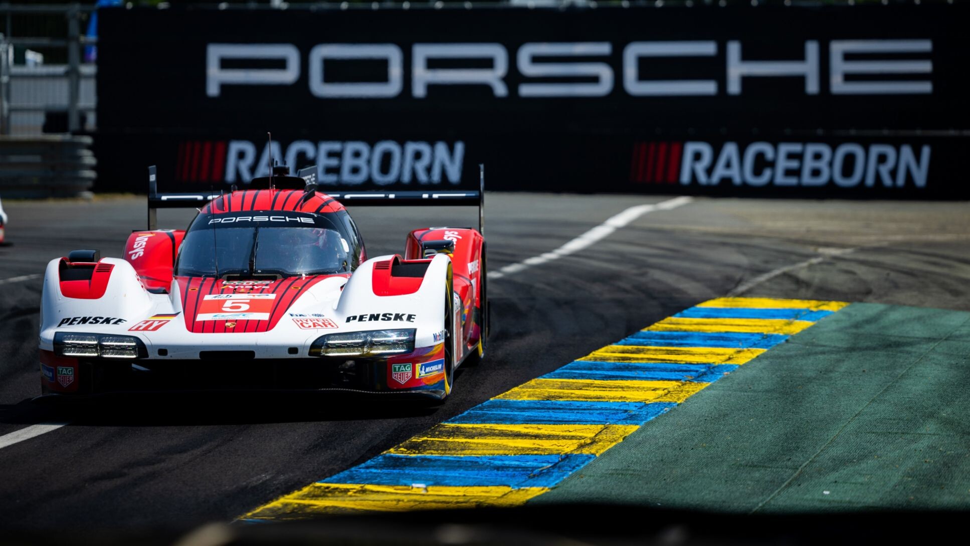 Porsche comunicó oficialmente que se retira del WEC