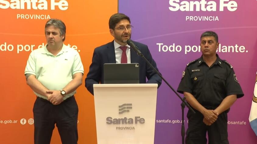 Pullaro habló tras una semana de silencio: una conferencia tardía que no respondió al fondo de la crisis policial