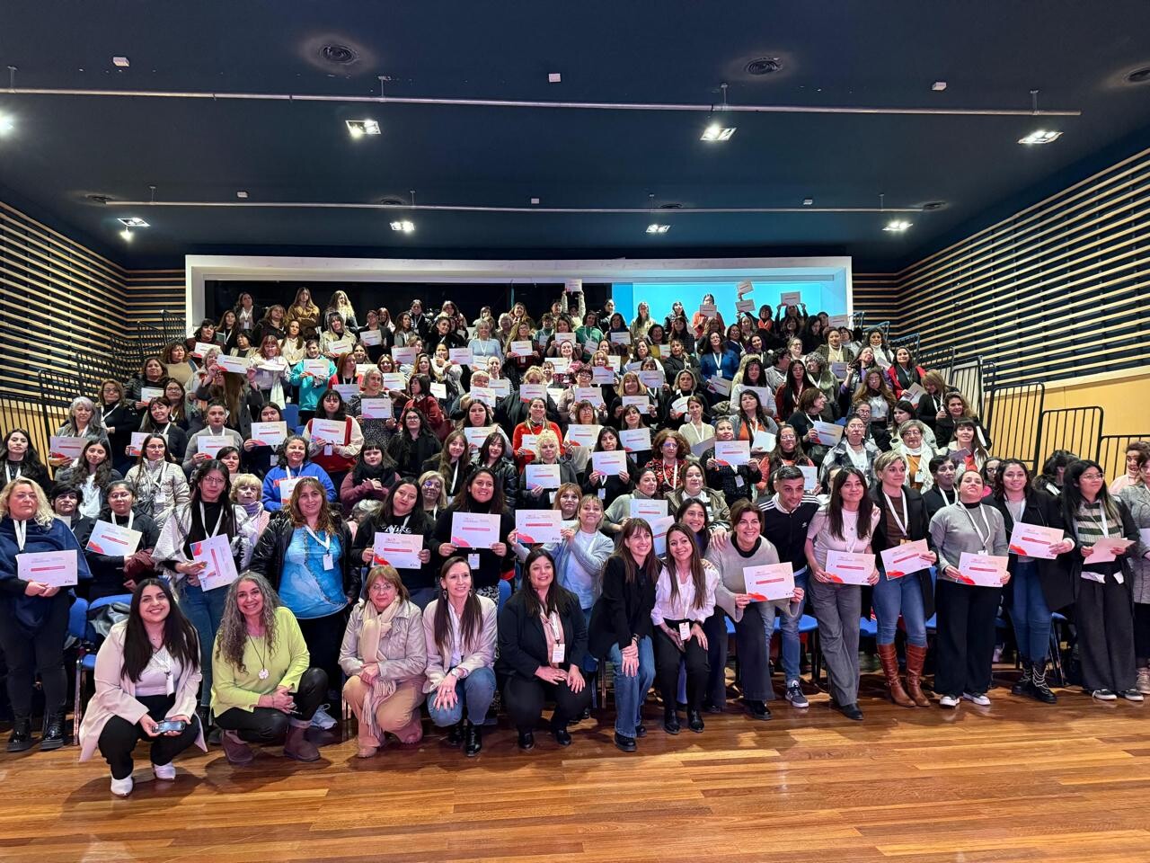 Con gran participación de mujeres se realiza en Gaiman una nueva jornada de «Raíz Emprendedora»