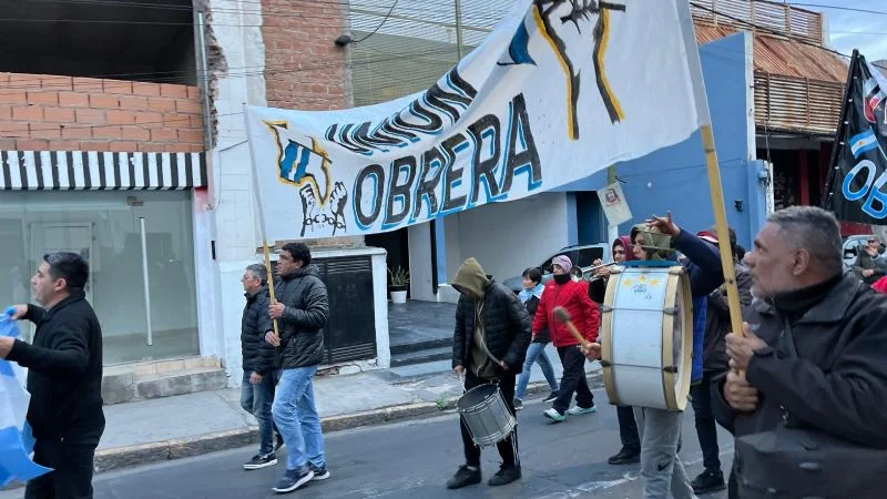 MARCHAN  DE AUTOCONVOCADOS
