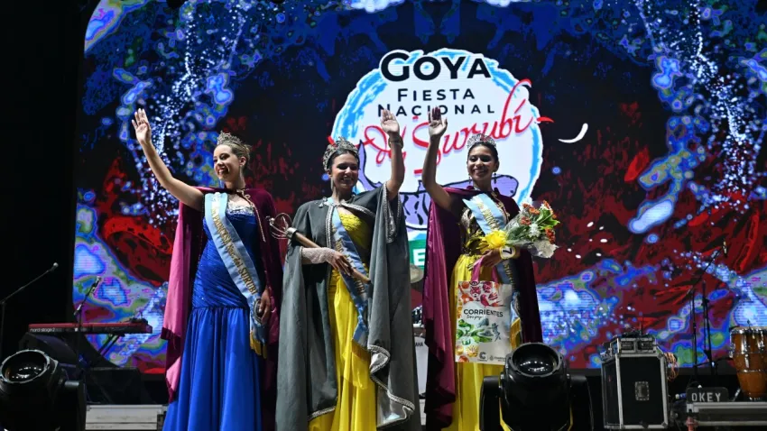reinas.webp JUANA ESTEFANÍA AGUIRRE(REINA DEL SURUBÍ(DE AMARILLO)