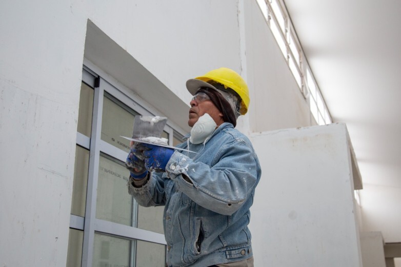 Gracias a un convenio firmado entre los Ministerios de Salud e Infraestructura, Agua y Energía que actualmente  llevan a cabo trabajos de remodelación y ampliación en 10 Centros de Atención Primaria de Salud (CAPS).