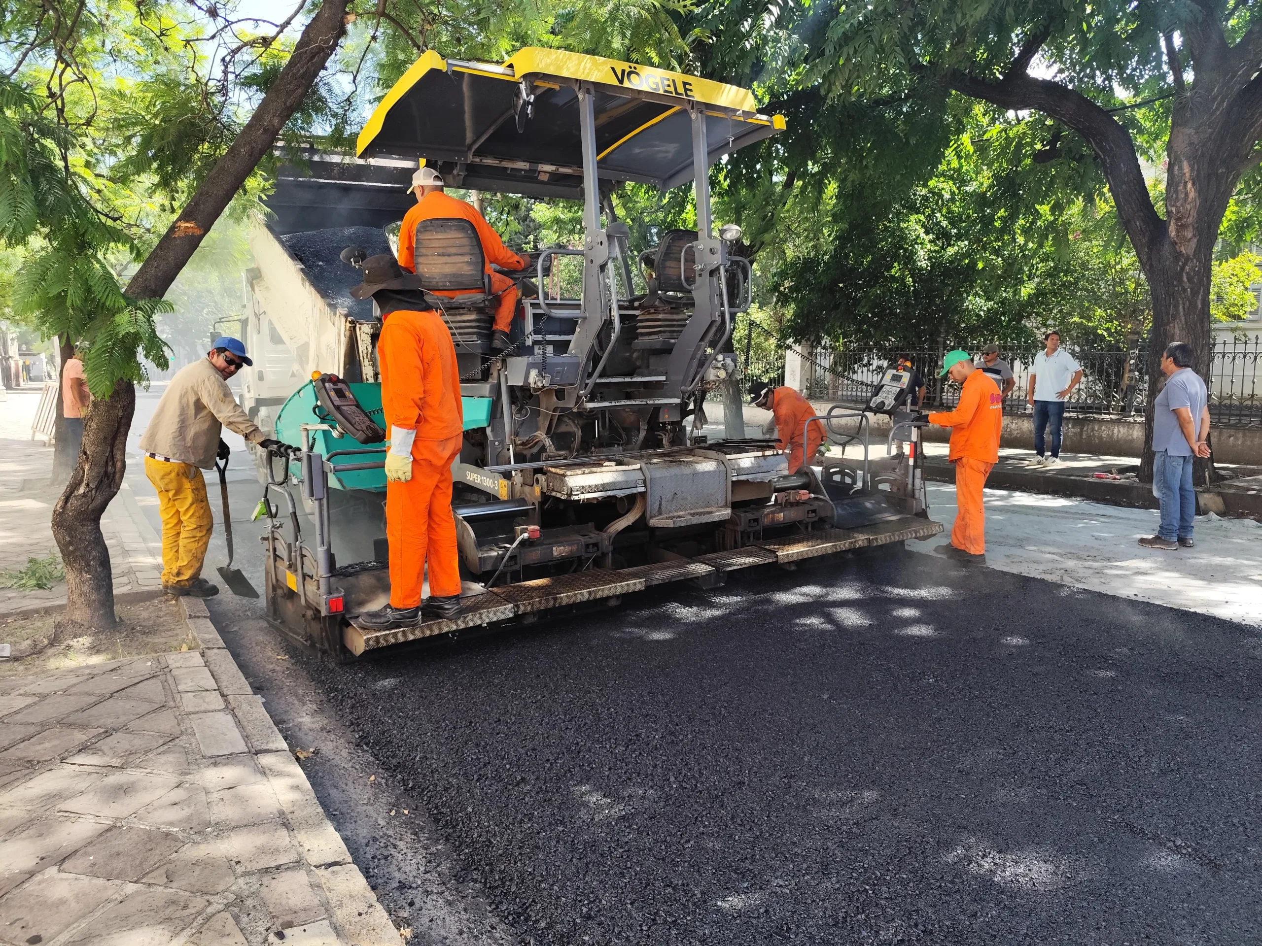repavimentacion-mitre-1-scaled.webp Verano en Obra: ejecutaron la repavimentación de la calle Mitre