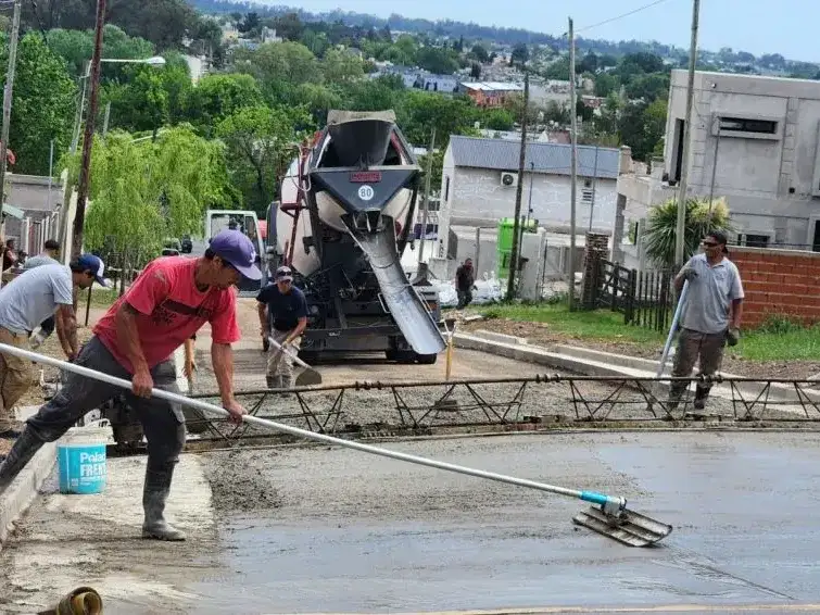 Corte total de tránsito en una calle de Tandil por trabajos de pavimentación