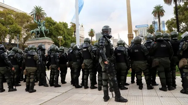 represion-jubilados-hinchas-marcha-operativo-seguridad