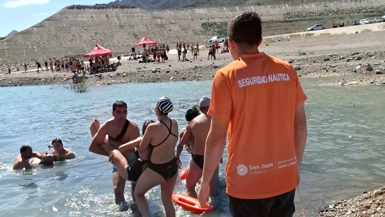 Más de 220 guardavidas aprobaron la reválida y lograron su habilitación anual