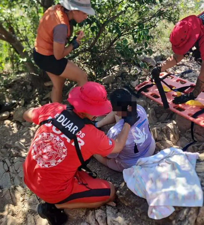 Calor extremo: El Duar asistió a turista desvanecida en el Cerro de la Cruz