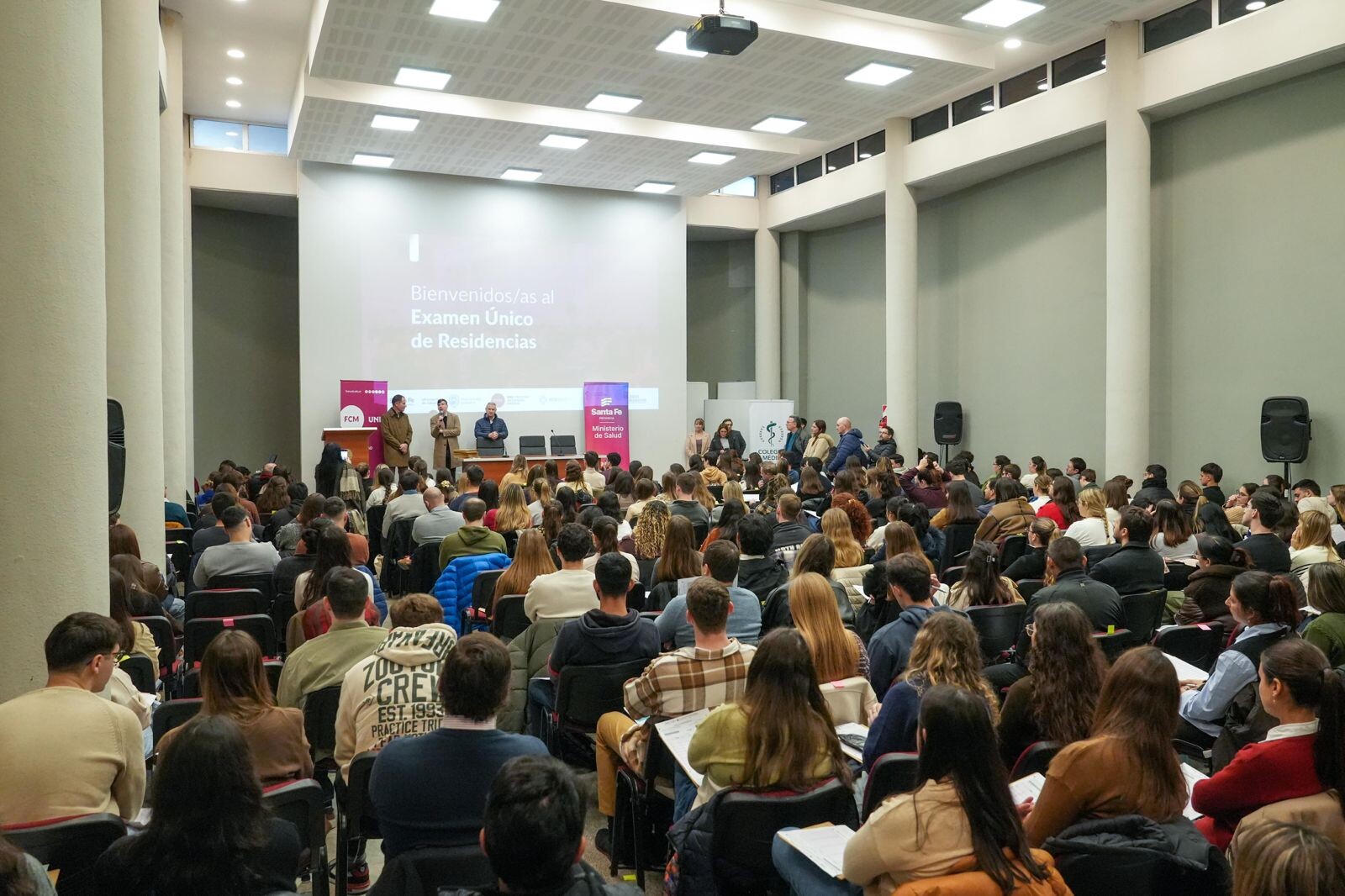 Con récord de postulantes, se realiza el Examen Único del sistema de Residencias en Salud