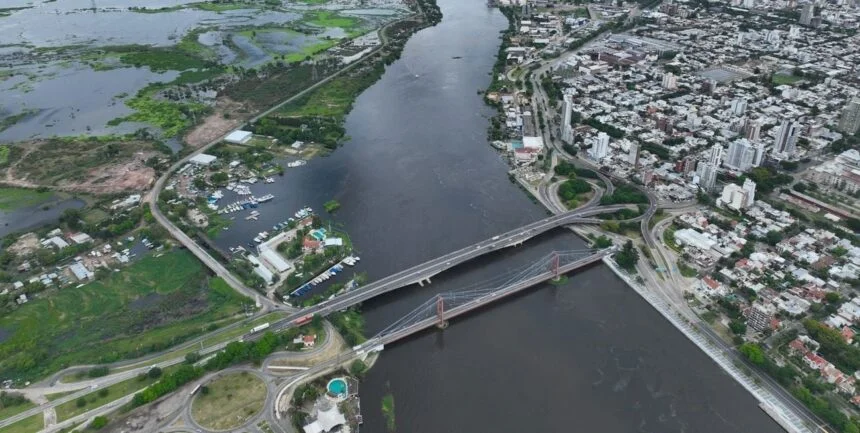 El río Paraná sigue creciendo en Santa Fe y subió 55 centímetros en diez días