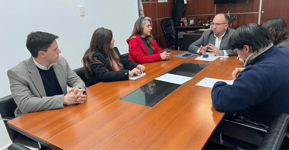 Rivadavia suma barrios al programa que reinvierte tasas en obras.
