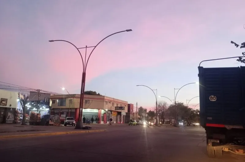 Intentaron robarle la moto y el arma a una mujer policía