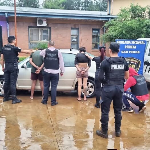 Operativo cerrojo: auto recuperado y dos detenidos tras persecución La Policía de Misiones