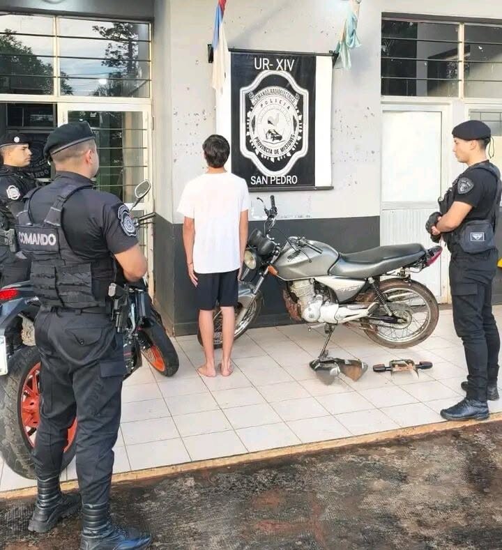 Un Adolescente detenido por Robo de una Motocicleta