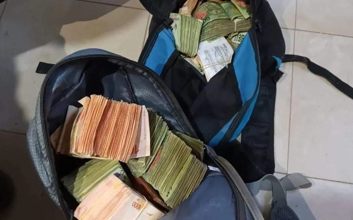 BARRIO SAN CARLOS: Robo millonario