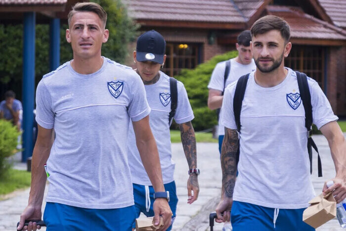 Vélez y Racing salen de visitas en riesgosos viajes