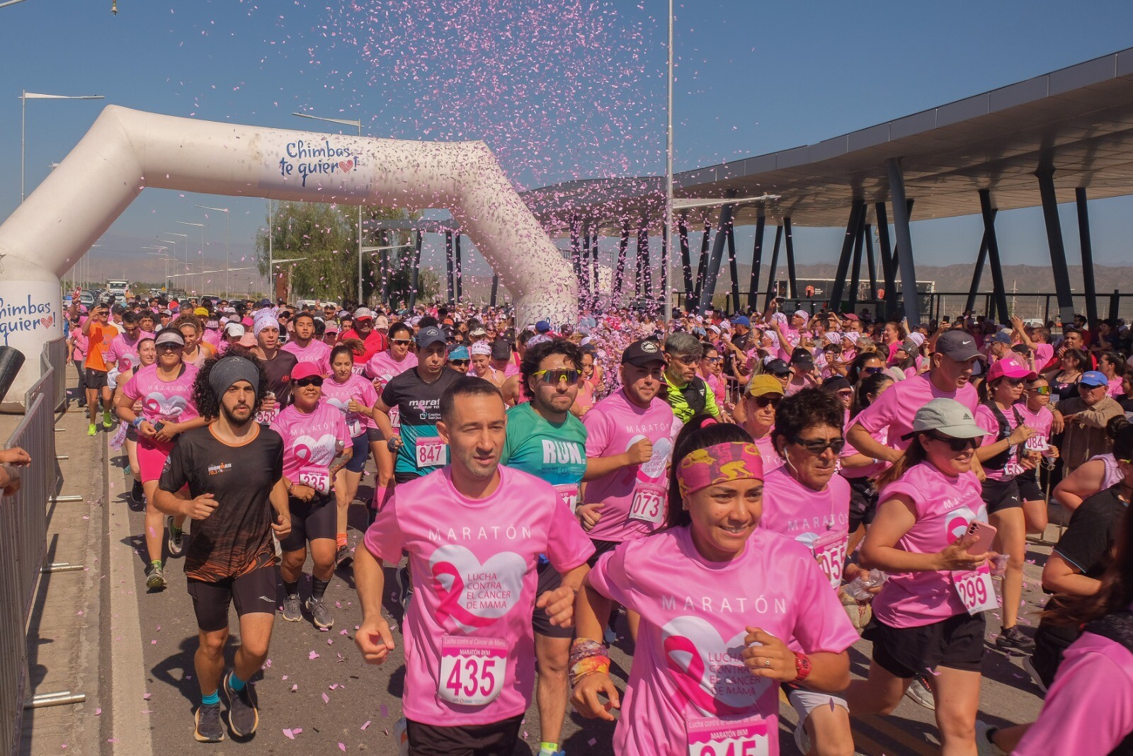 Más de 2000 personas participaron en la Maratón y Caminata de Lucha contra el Cáncer de Mama en Chimbas