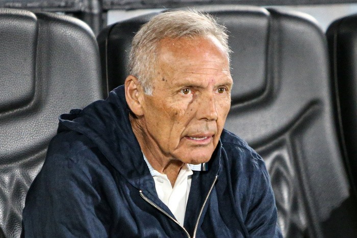 Russo rescindió con el Ciclón y dirigió su primera práctica en Boca